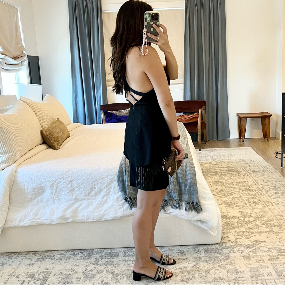 CAMEO Dress - Picture 3 of 11